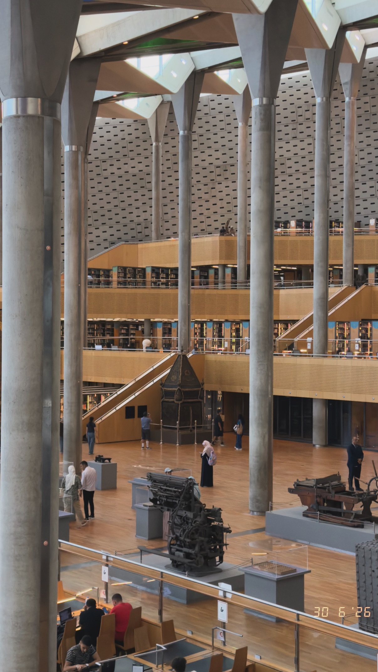 Layers of reading space. Bibliotheca Alexandrina.