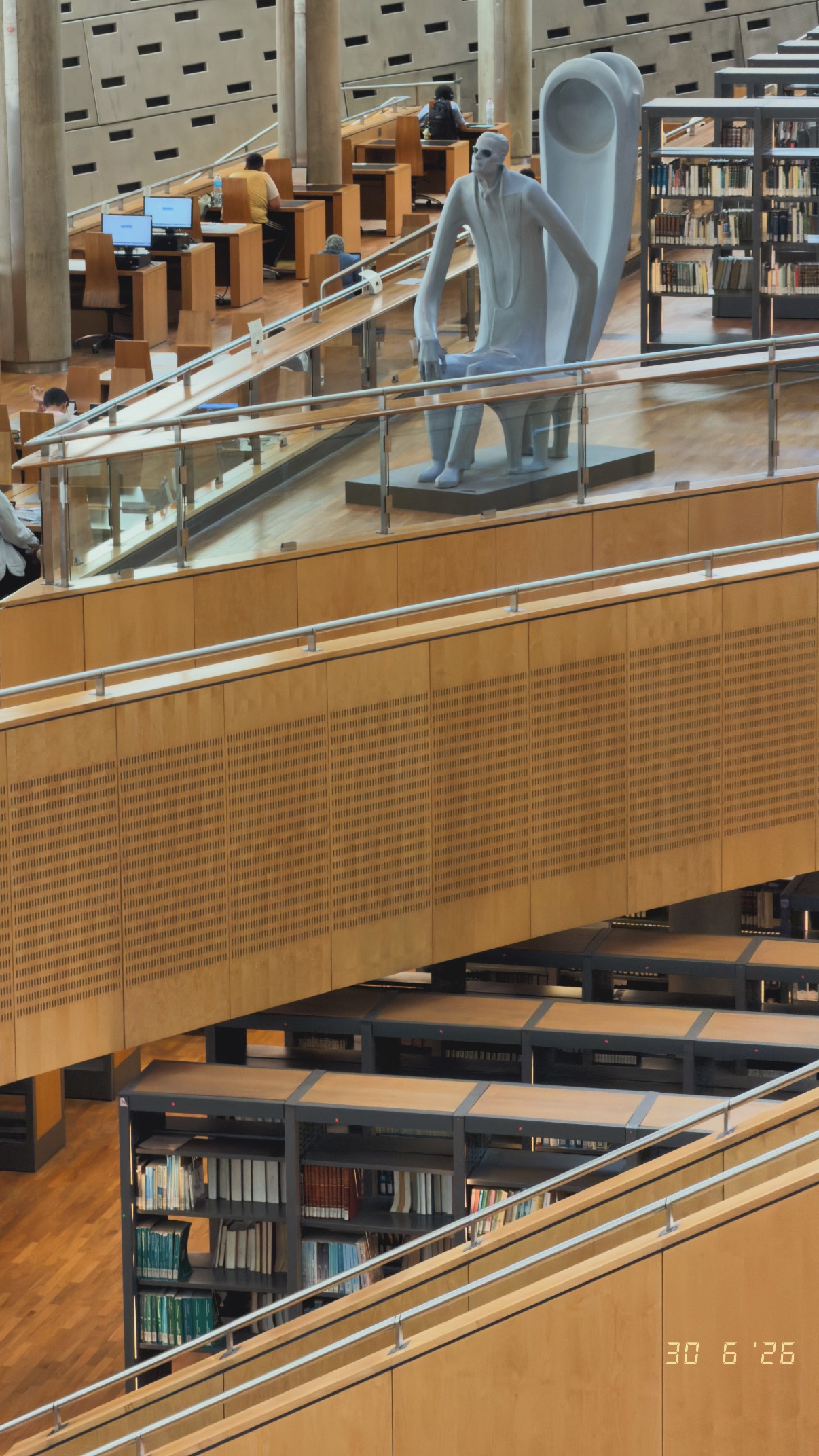 Moving through the collection. Bibliotheca Alexandrina.