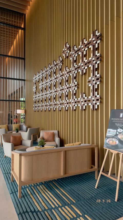 Art and timber in the lobby